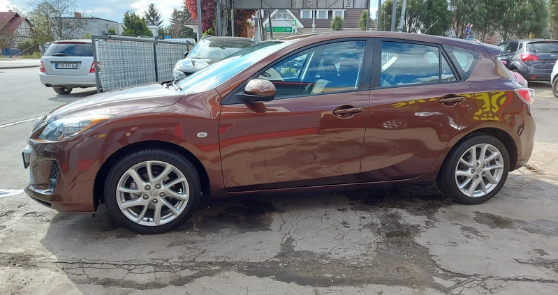 Mazda 3 cena 28900 przebieg: 110898, rok produkcji 2011 z Poznań małe 781